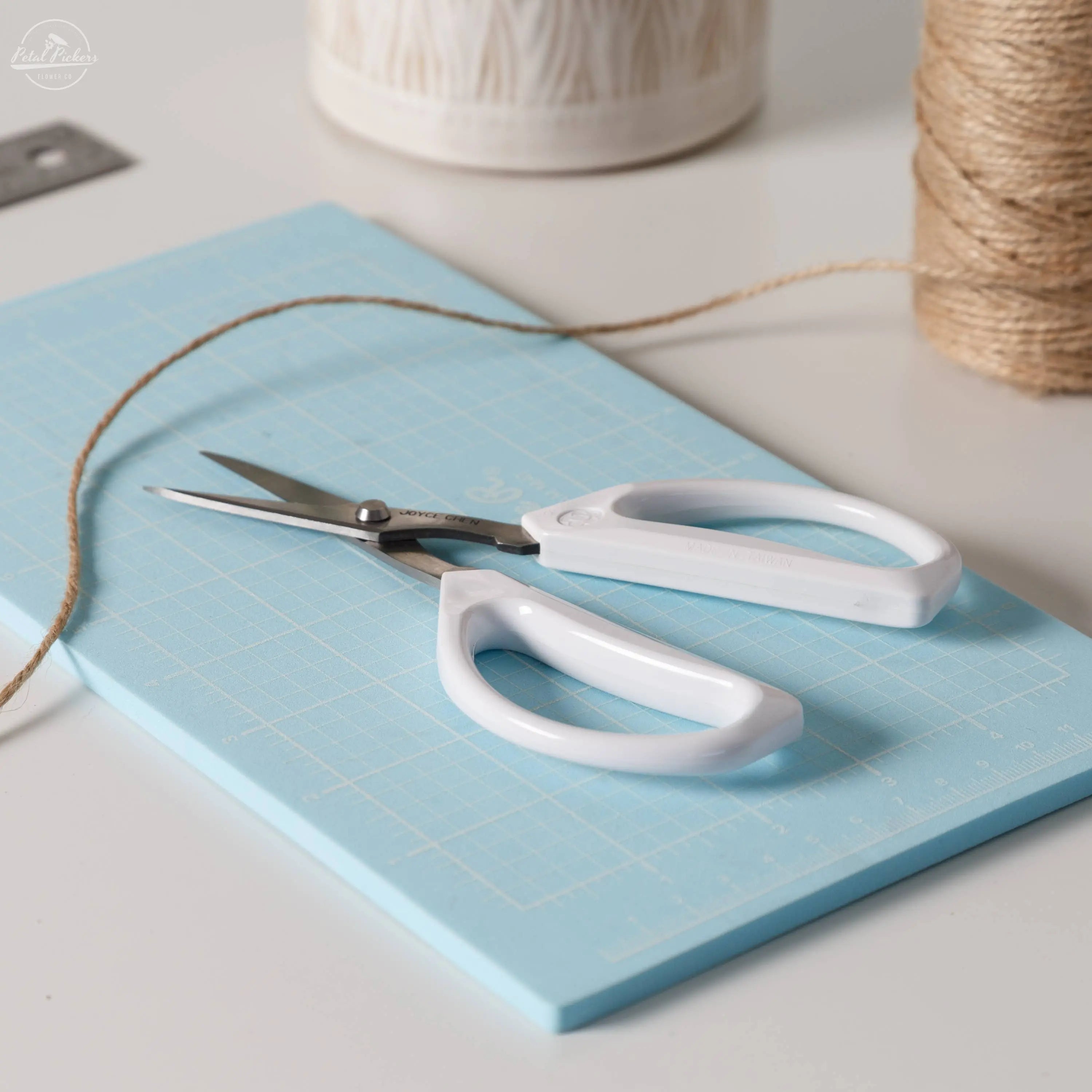 Joyce Chen Unlimited Kitchen Scissors with White Handles Kitchen Supply